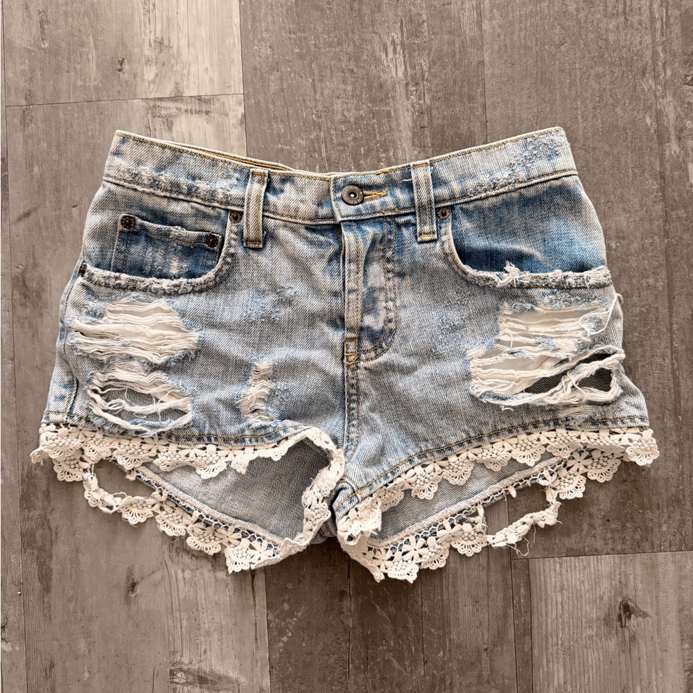 CARMAR Distressed Lace Trim Denim Shorts Size 24 Festival Boho